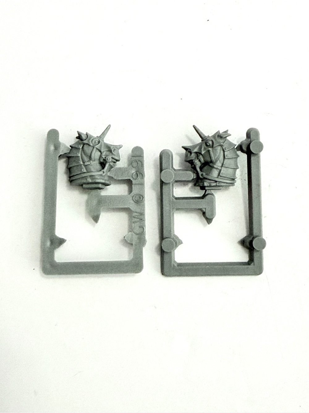 2 Vintage 1991 Games Workshop Warhammer Fantasy Armored Horse Heads Empire Chaos